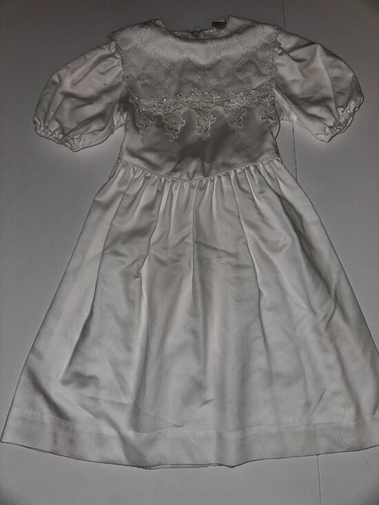 Peaches & Cream Other - Vintage Girls All White Dress By Peaches N Cream Size 7 LACE COLLAR poof sleeves
